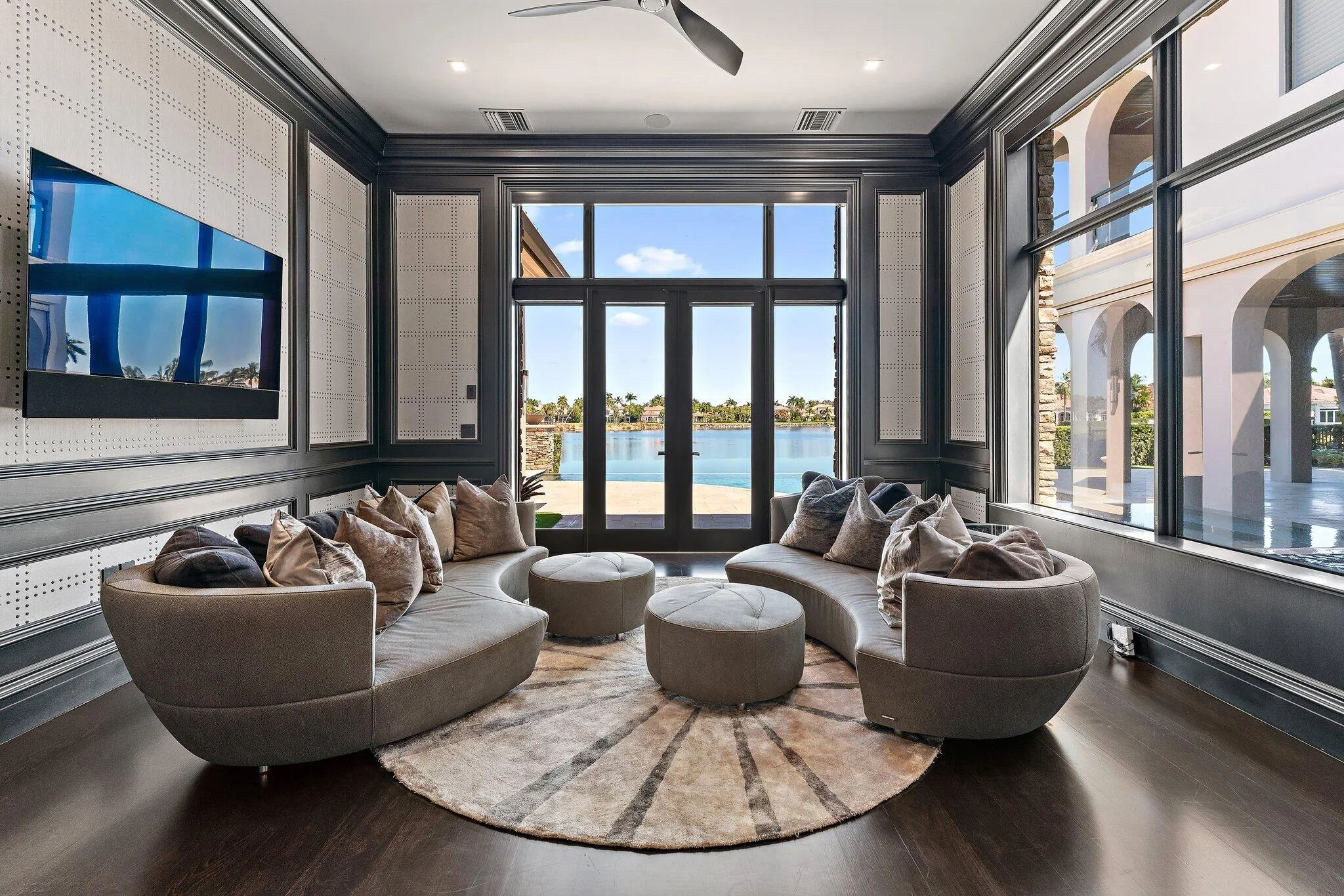 Club Room