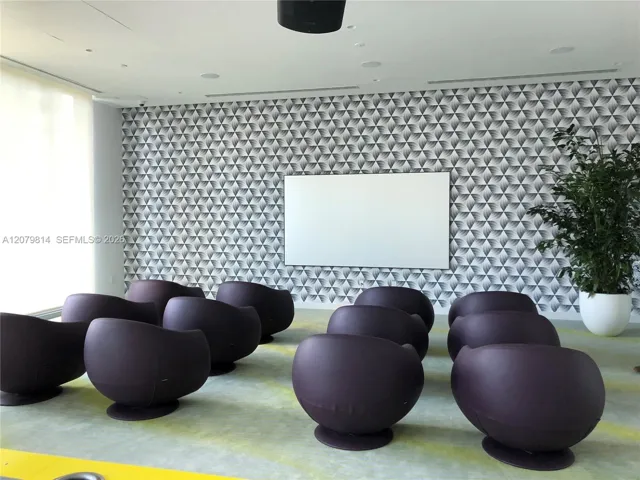 Photo 53