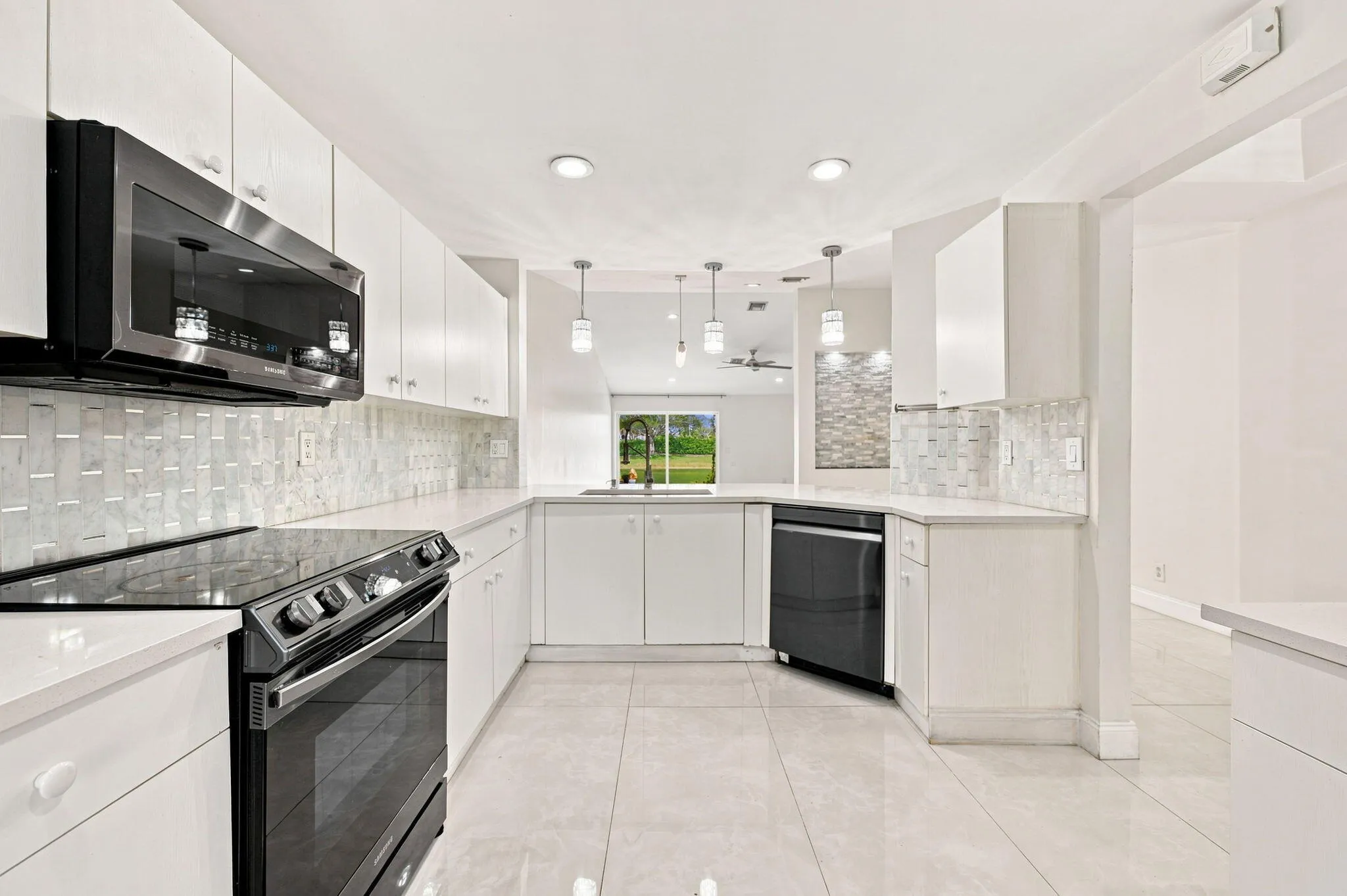 Open Kitchen