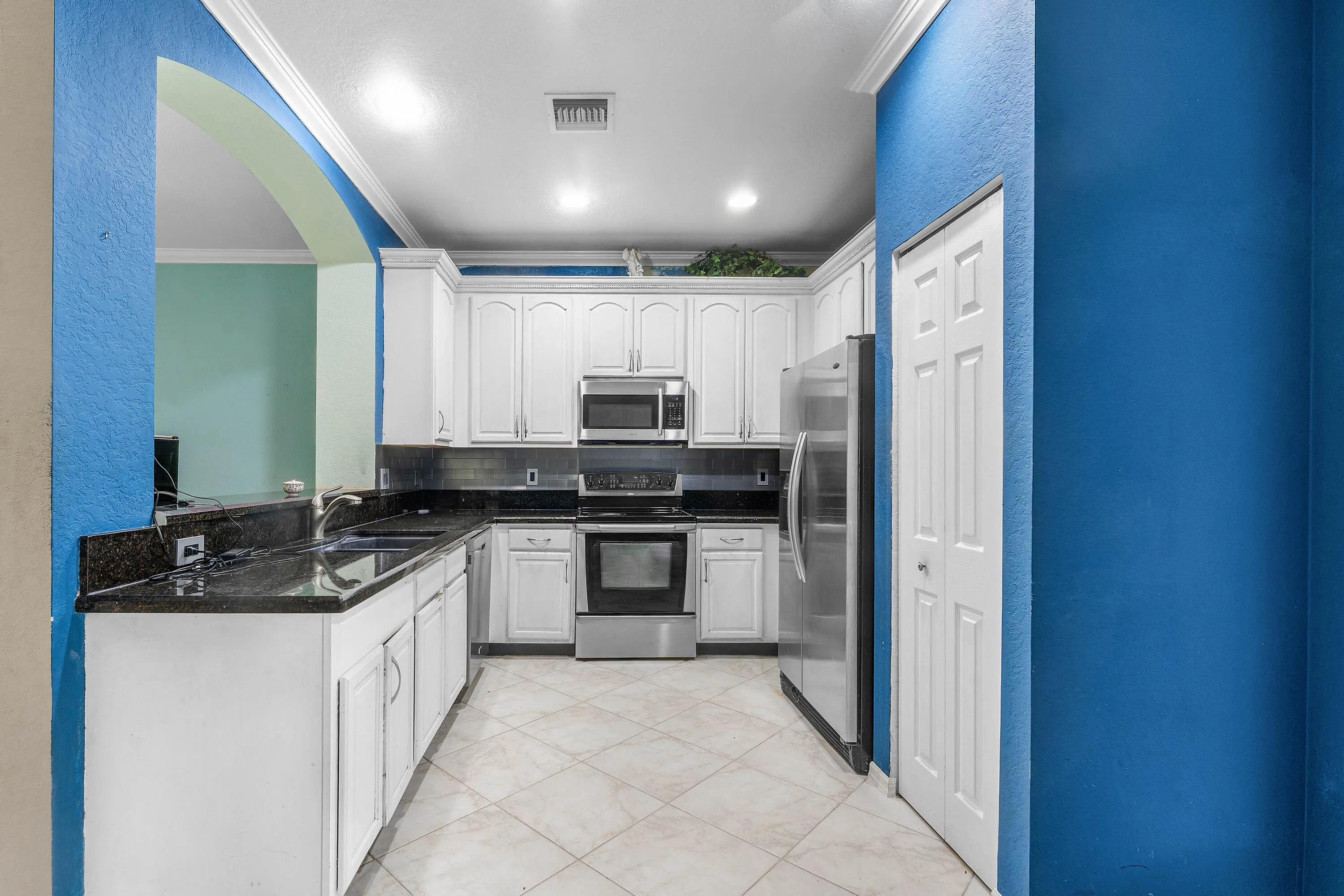 011-341IndianCreekParkway-103-Jupiter-FL