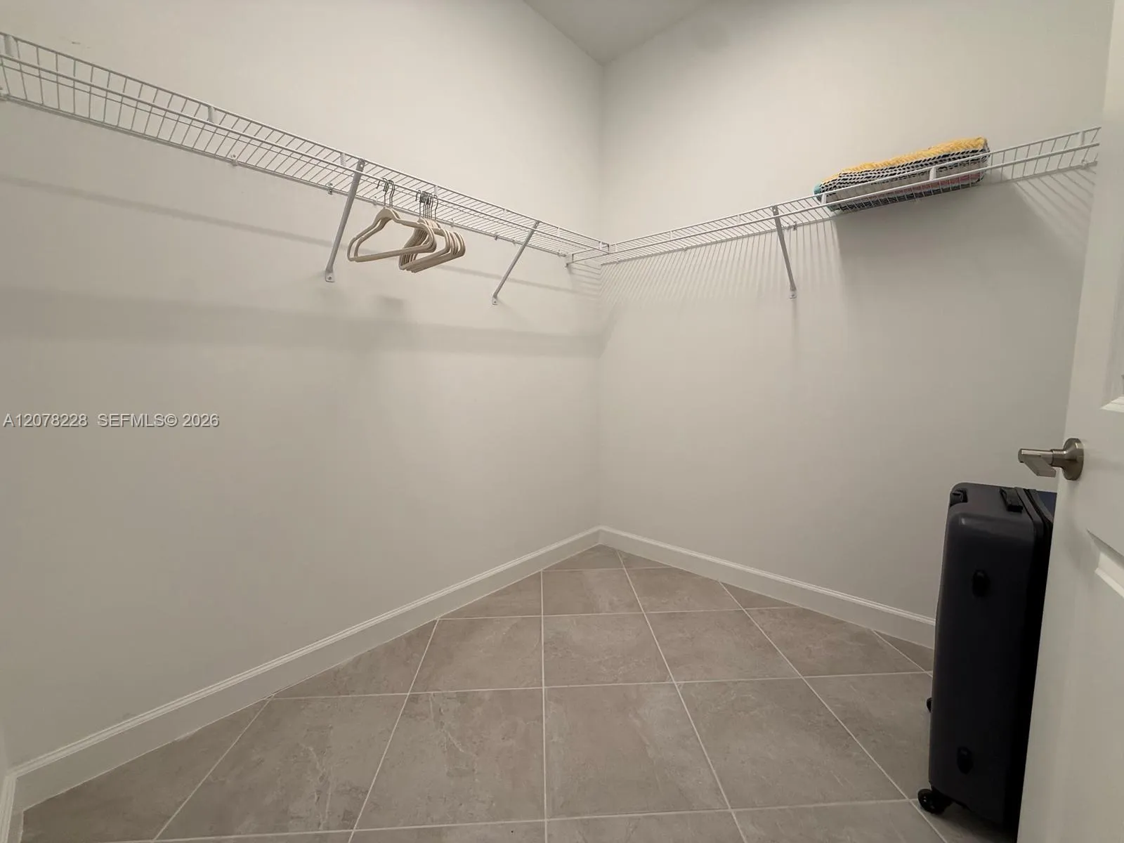Property photo 124