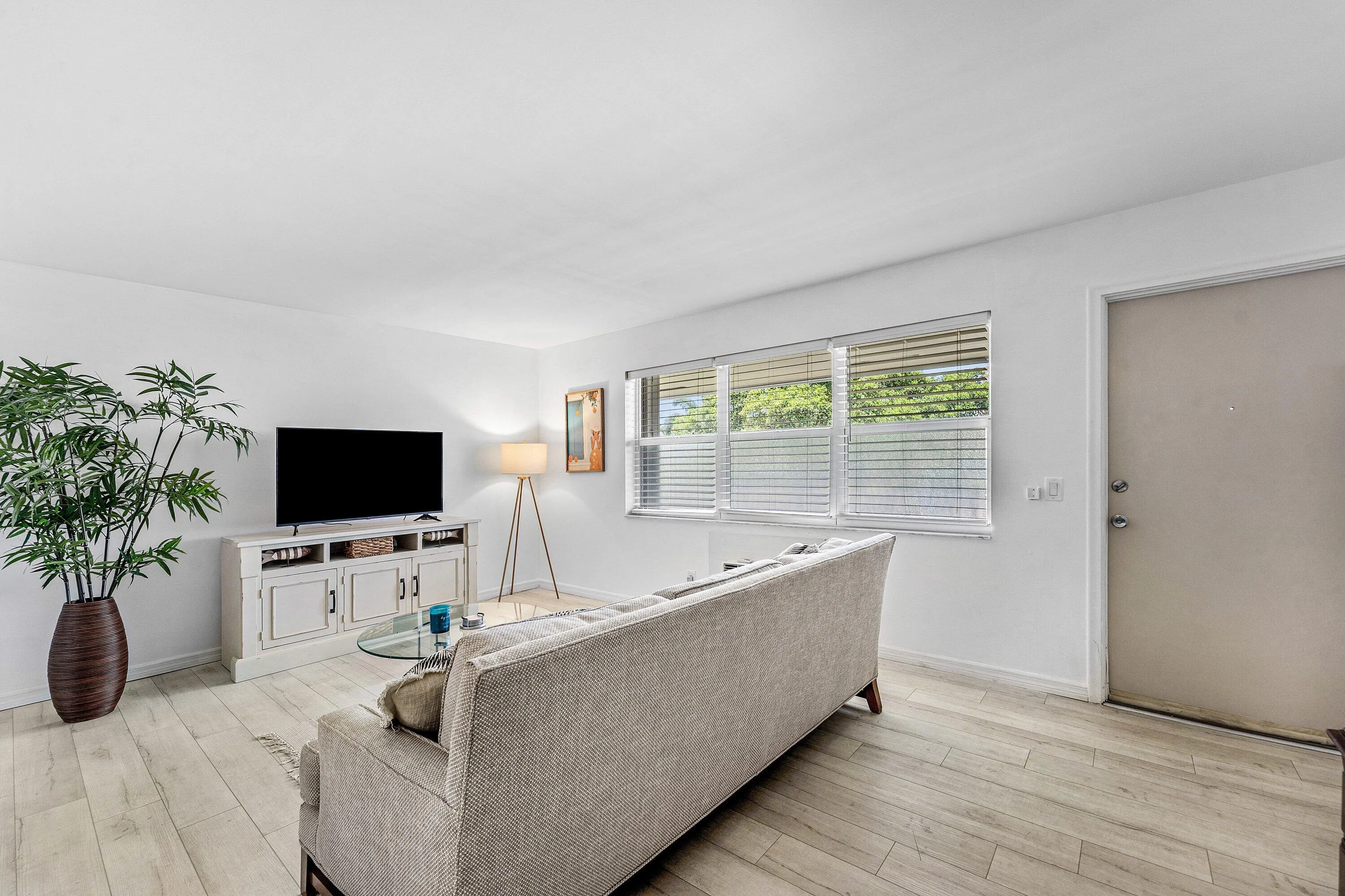 006-150HorizonsE-303-BoyntonBeach-SMALL