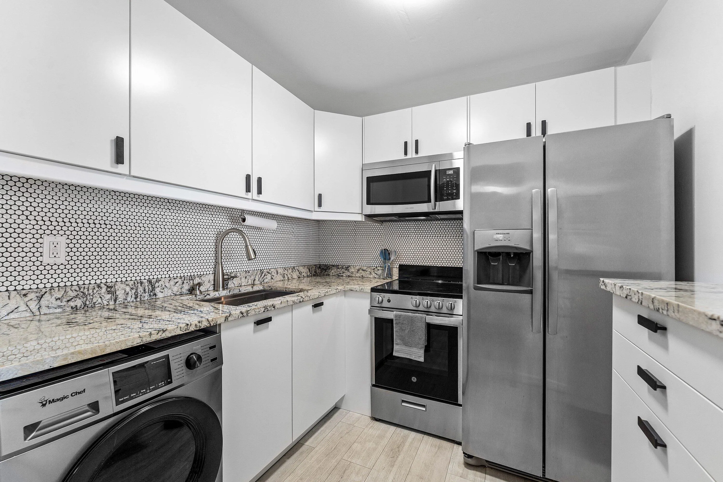 011-150HorizonsE-303-BoyntonBeach-SMALL