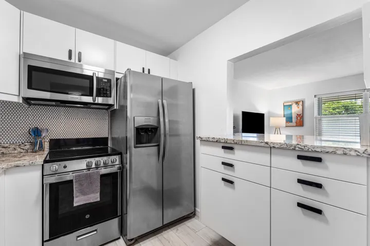 013-150HorizonsE-303-BoyntonBeach-SMALL