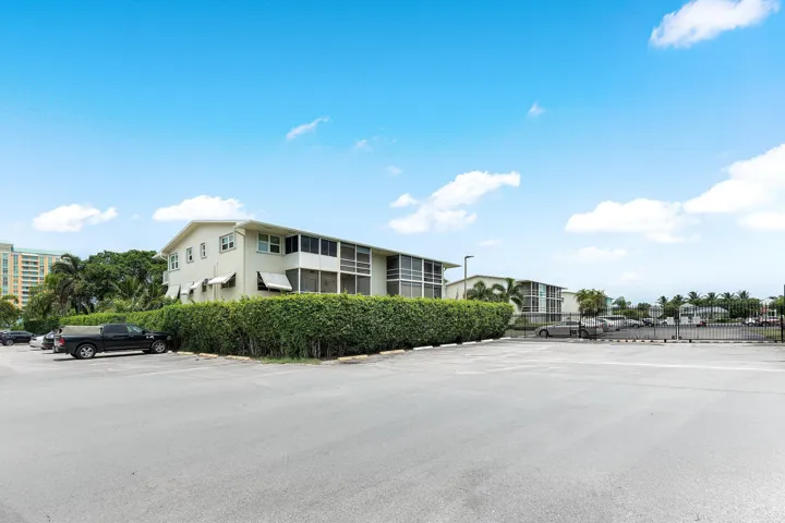 003-150HorizonsE-303-BoyntonBeach-SMALL