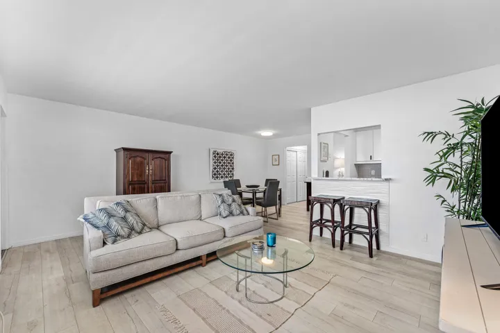009-150HorizonsE-303-BoyntonBeach-SMALL