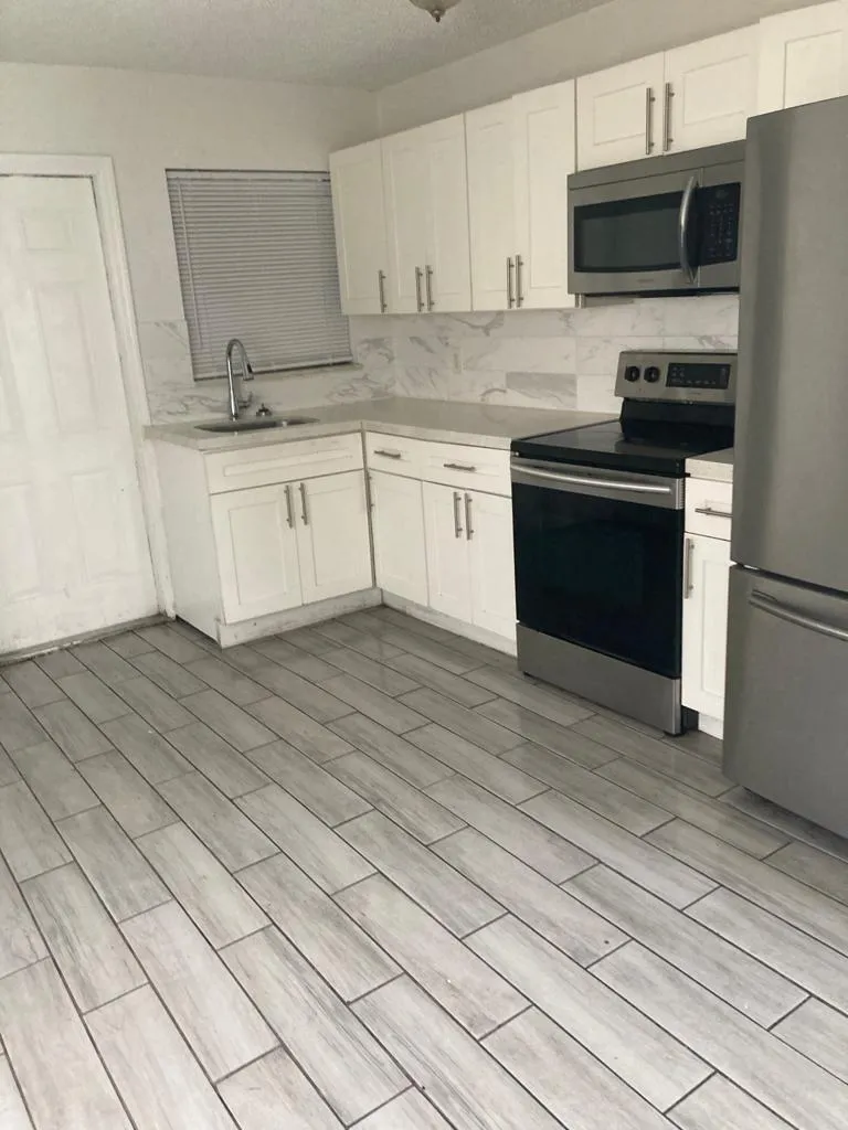 1565 KITCHEN