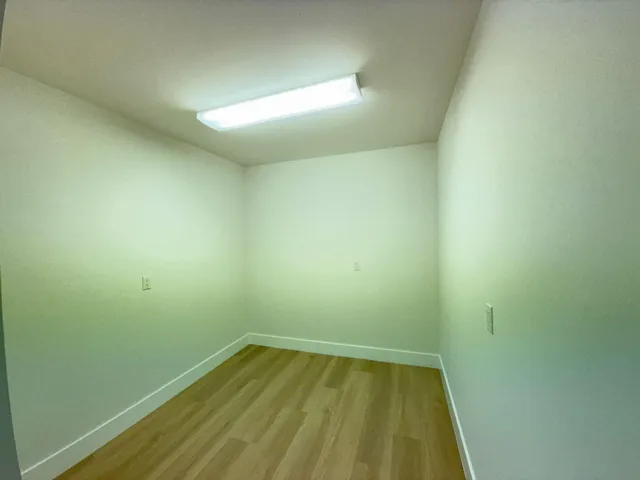 large (10)