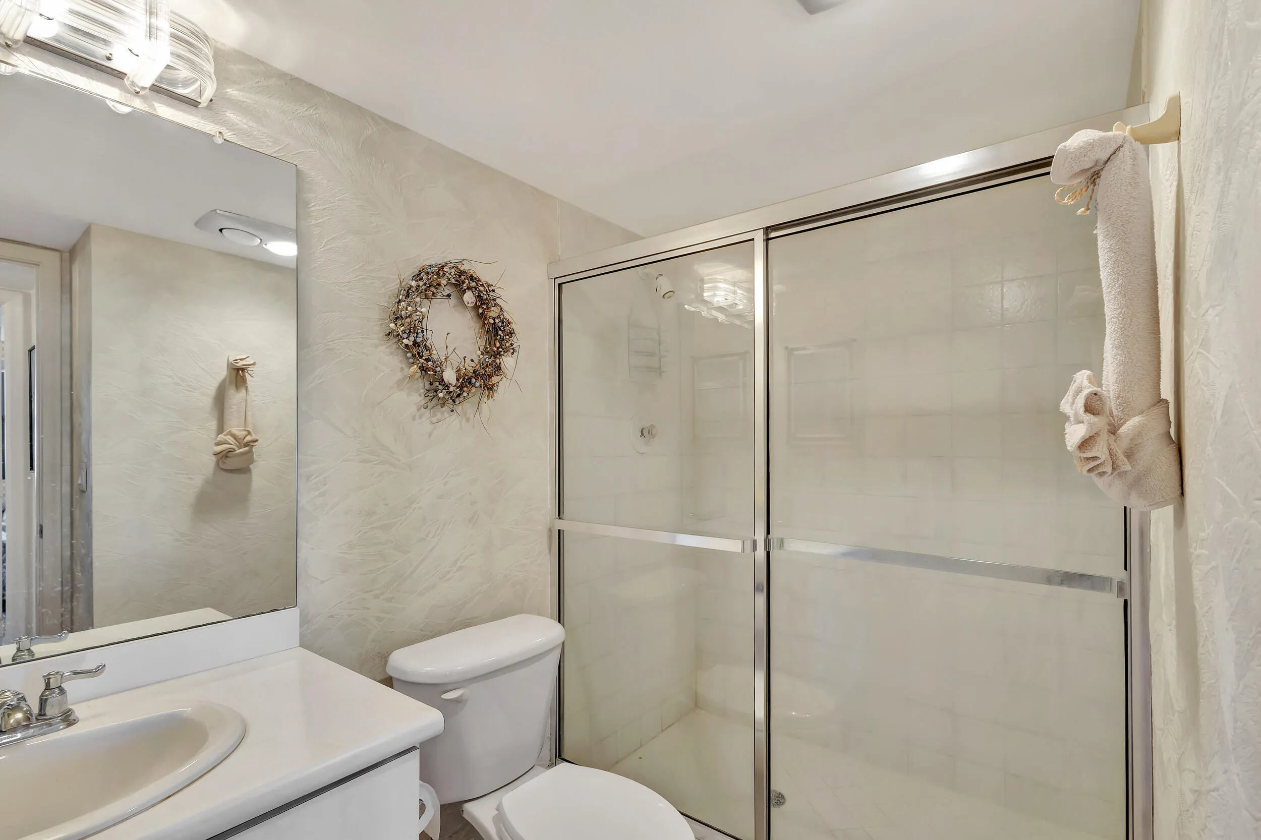 GUEST BATH