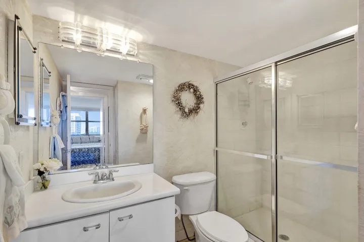 GUEST BATH