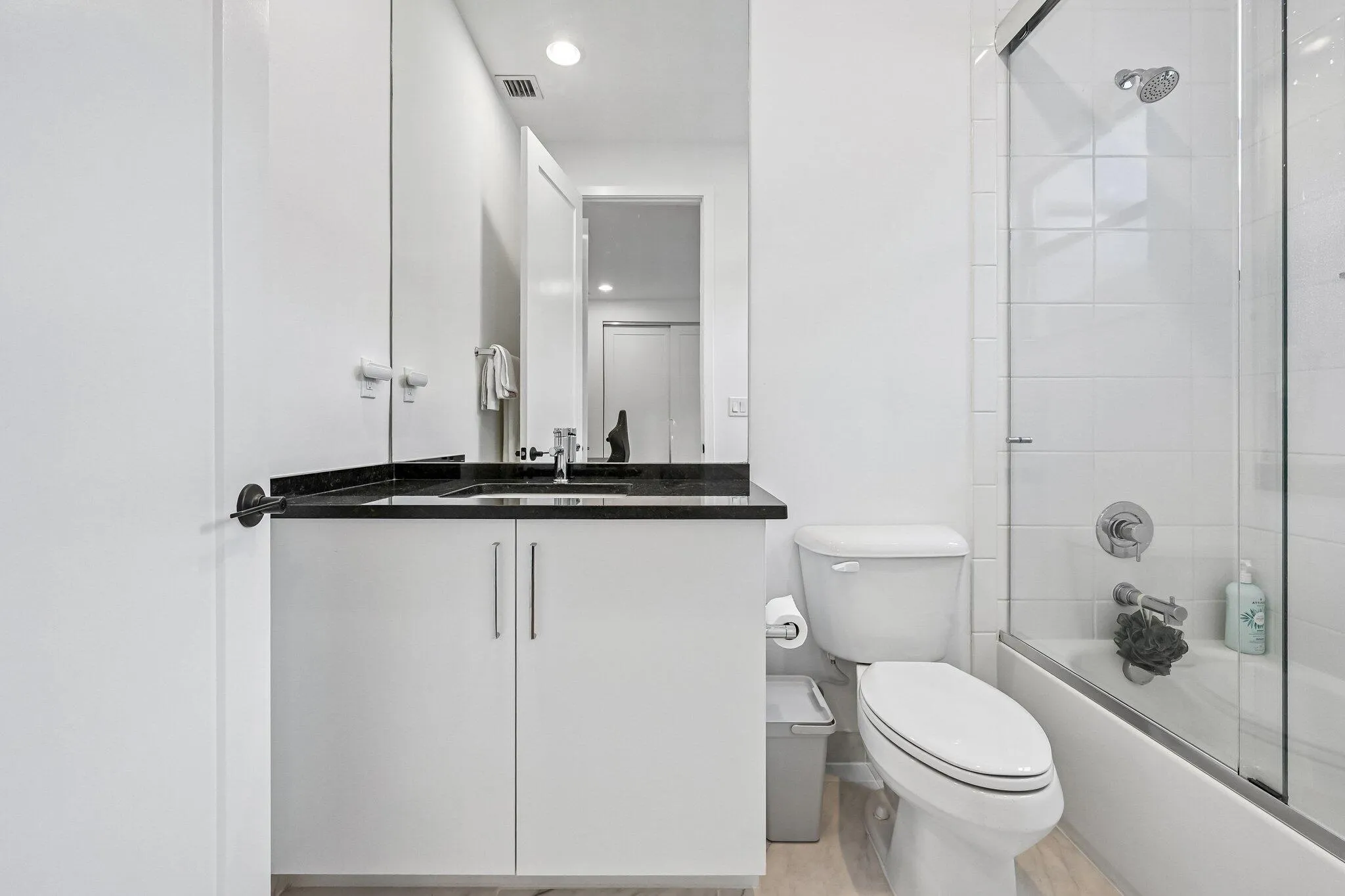 38-web-or-mls-Rainbow Falls Trl-S0207-03