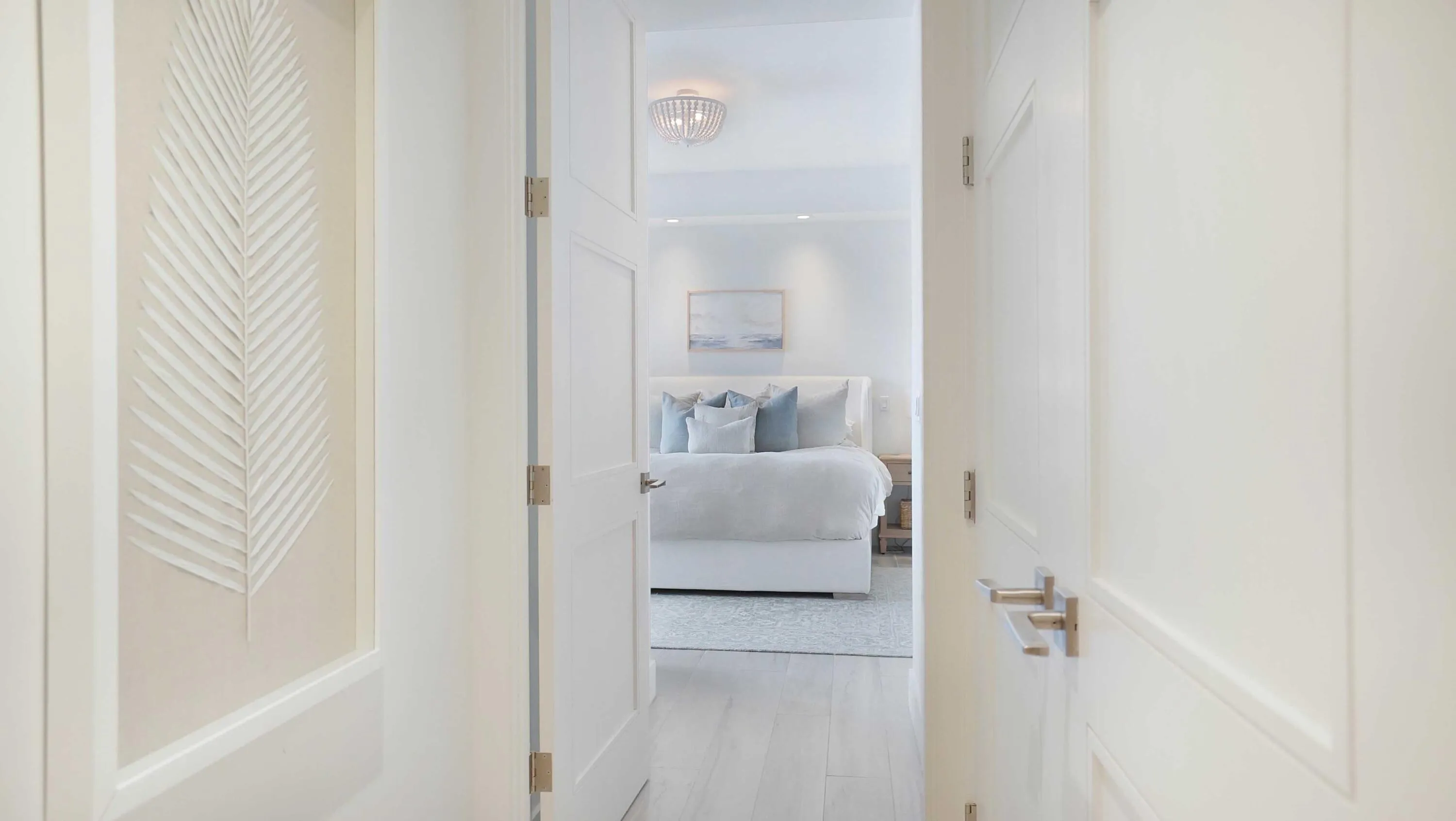A quiet transition toward the private quarters of the residence.