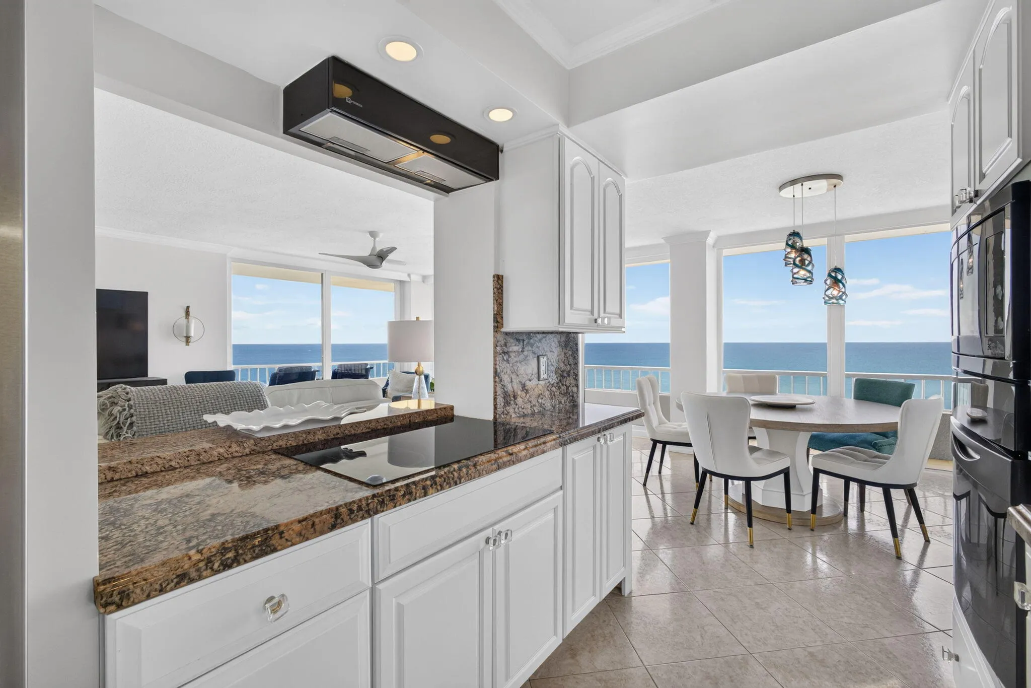 OPEN KITCHEN