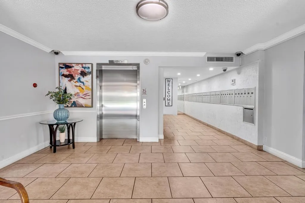 Lobby & Elevator