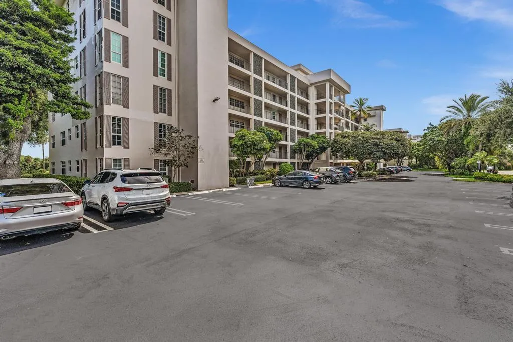 Building 5 - Palm Aire 2950