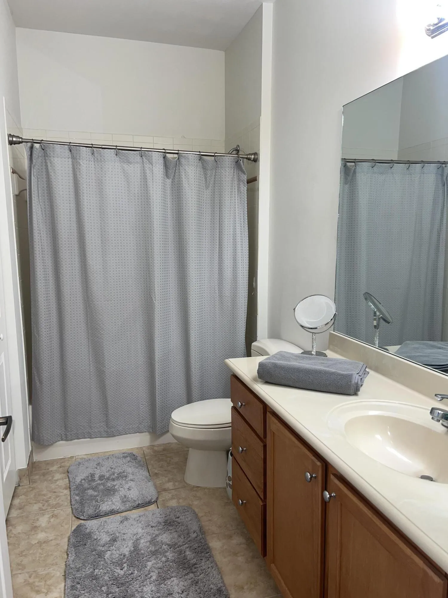 2nd Full Bathroom