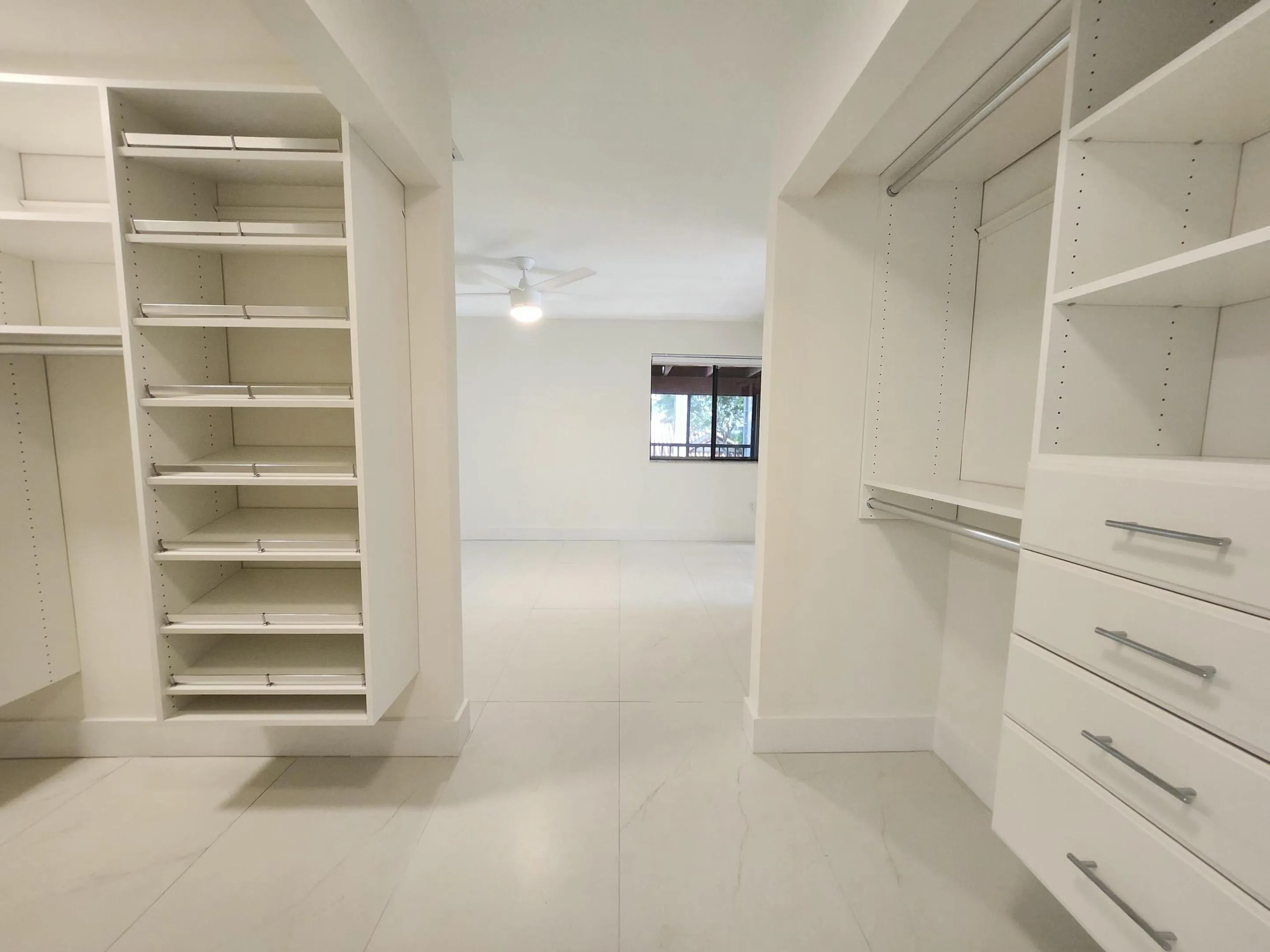 pp mb closet