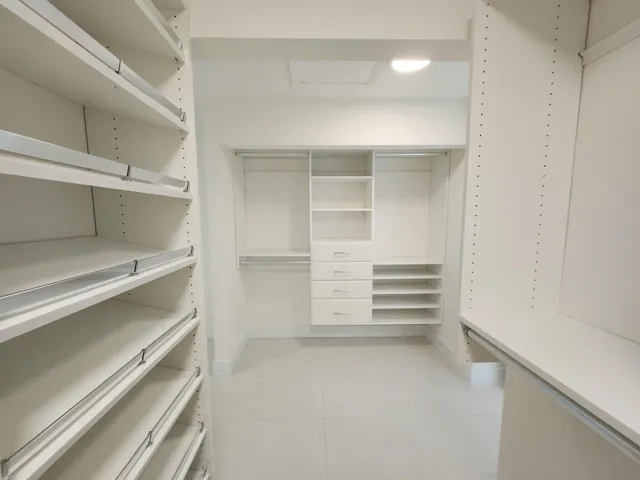 pp mb closet4
