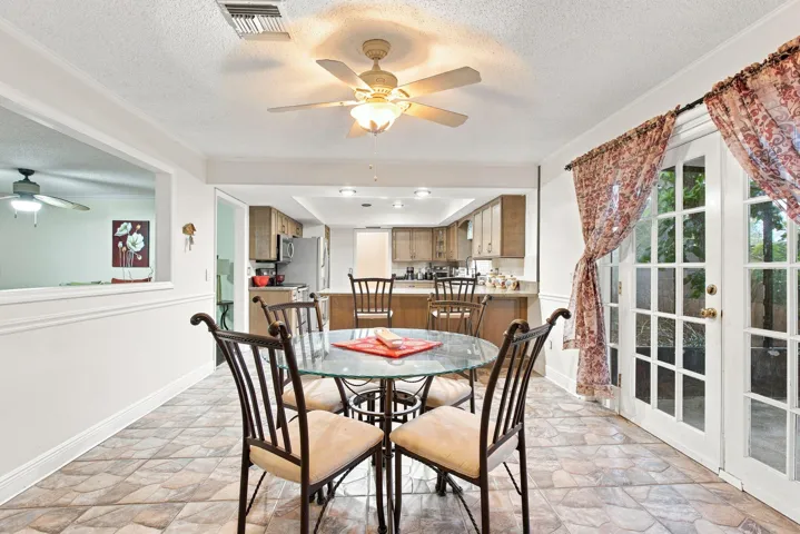 Dining/Kitchen