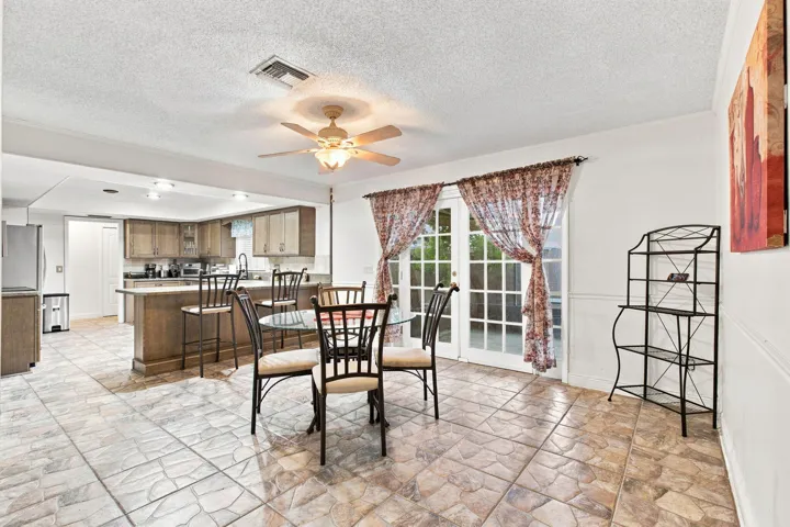 Dining/Kitchen