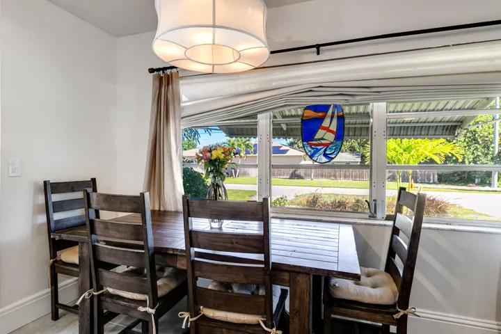 609sarnold_dining