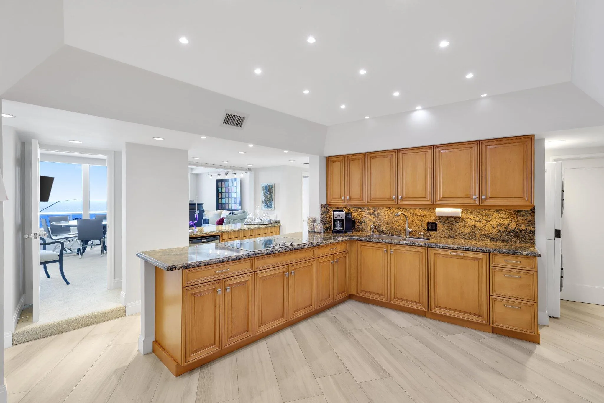 700 S Ocean Blvd - 22.jpg-SMALL