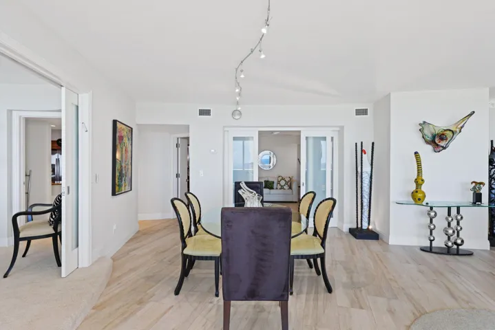 700 S Ocean Blvd - 10.jpg-SMALL