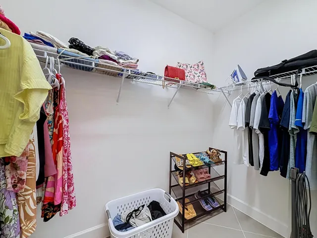 Master Bed Closet 2