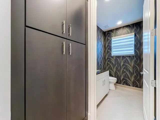 Upgrade storage cabinet
