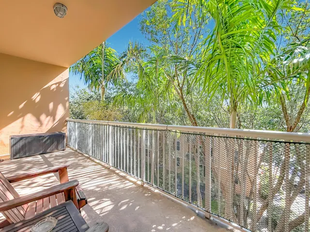 519 E Sheridan Street #404-77