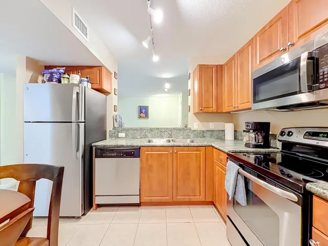 519 E Sheridan Street #404-29
