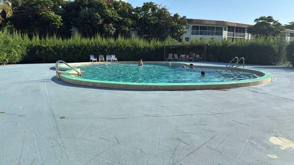 Pool Area Rules 4
