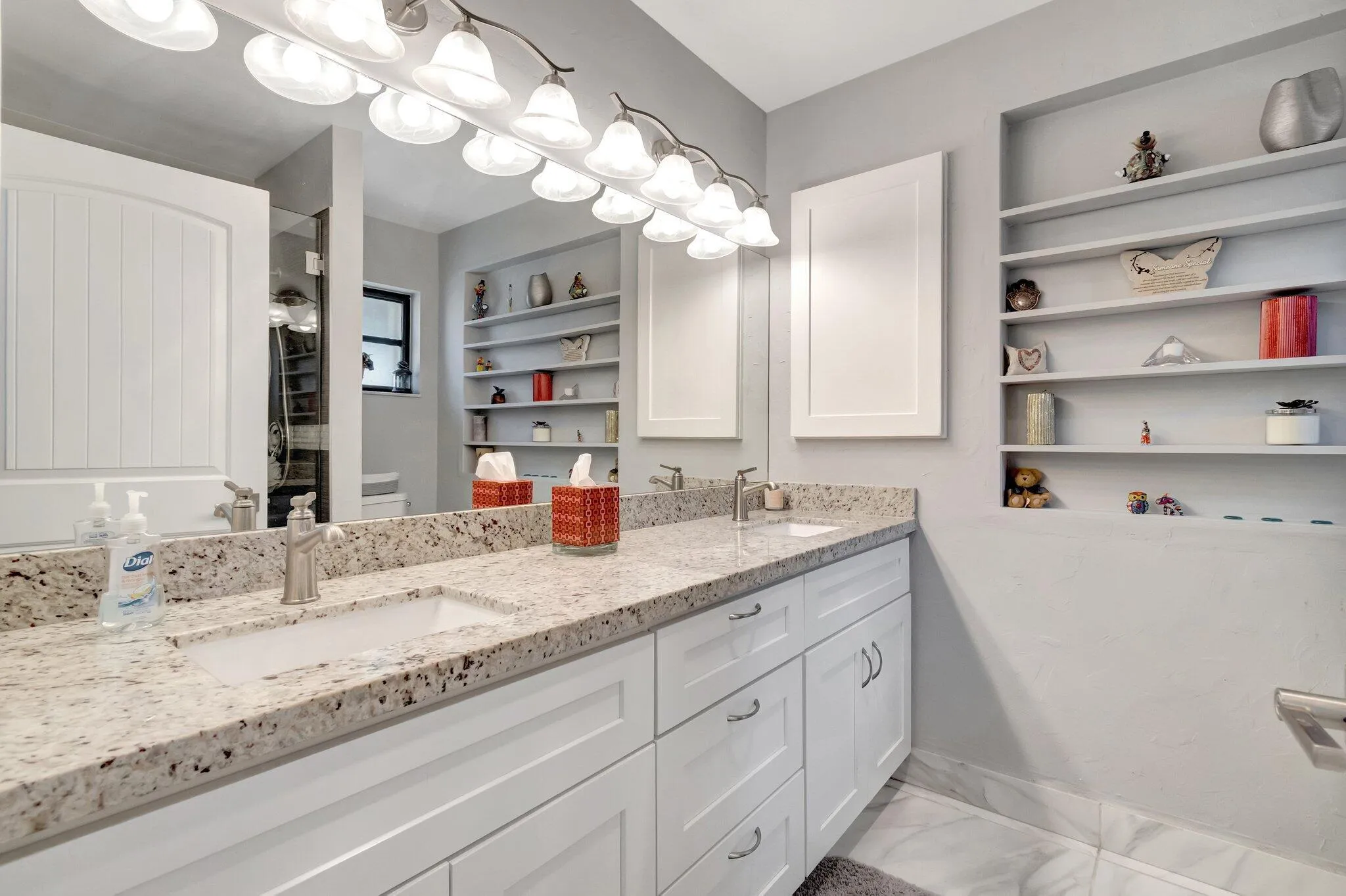 MASTER BATH