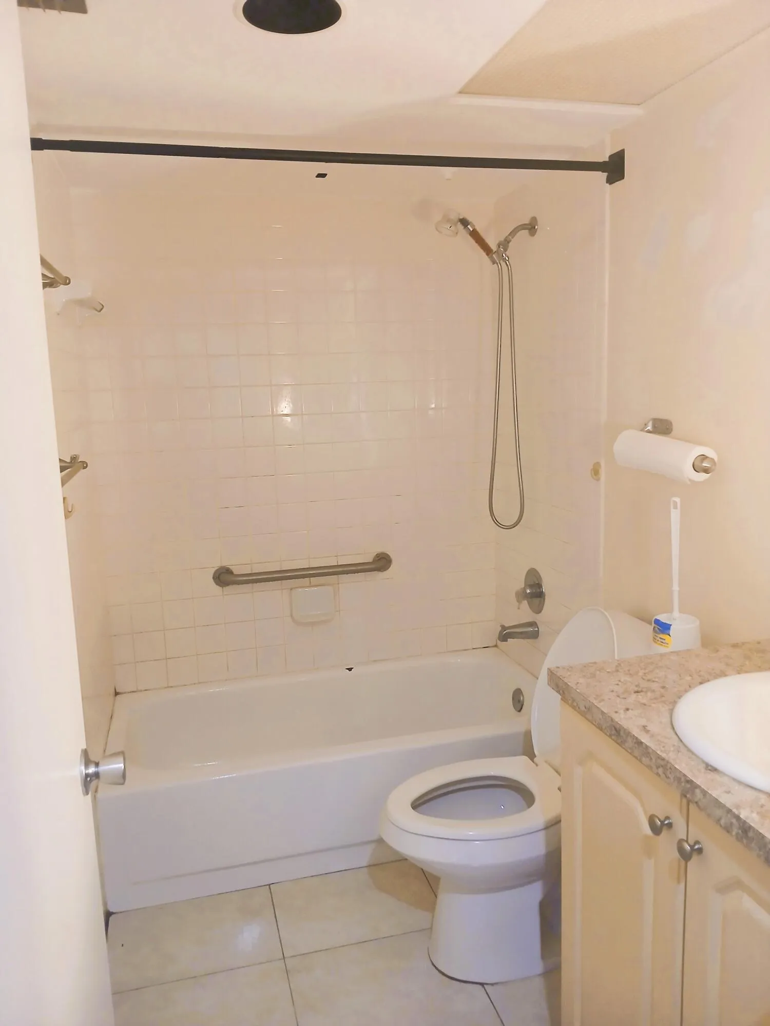 2nd Bathroom