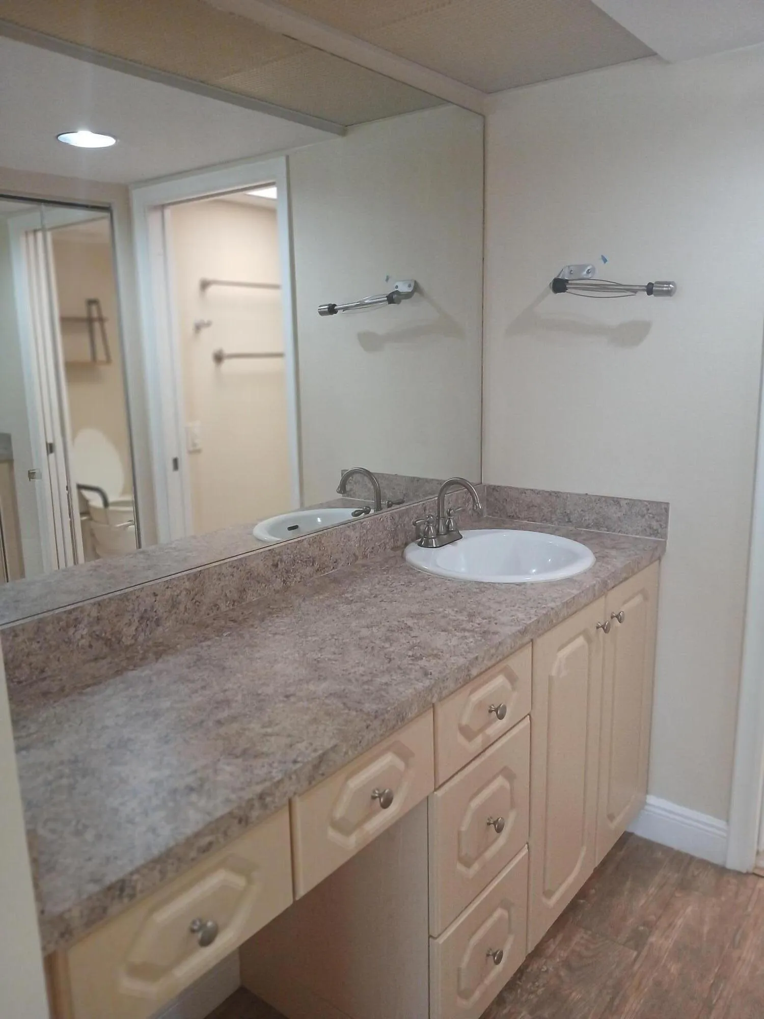 Master Vanity