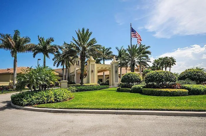 The Clubhouse has fabulous live shows & social activities to card games, gatherings & much more!