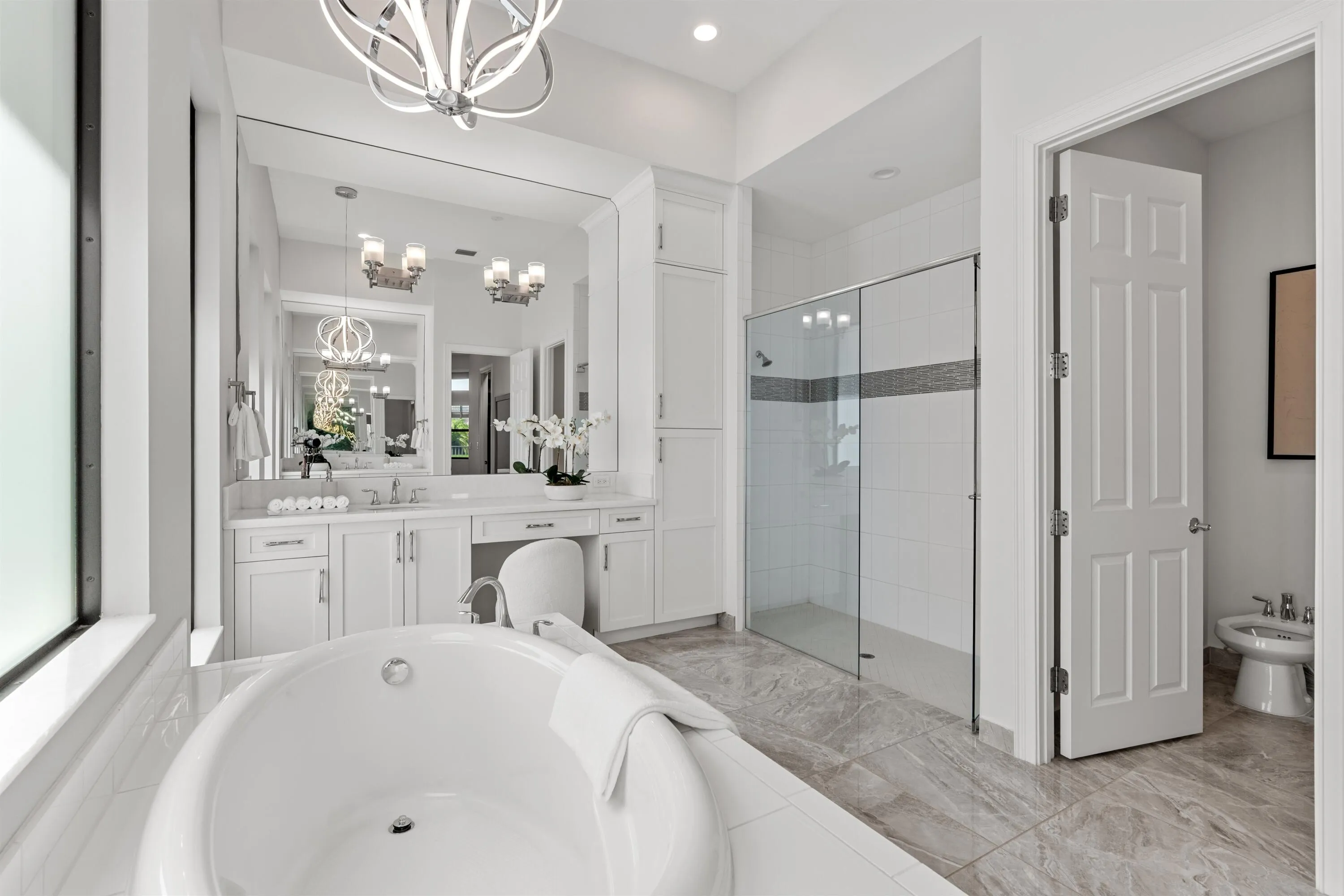 PRIMARY_BATHROOM_ANGLE_RIGHT