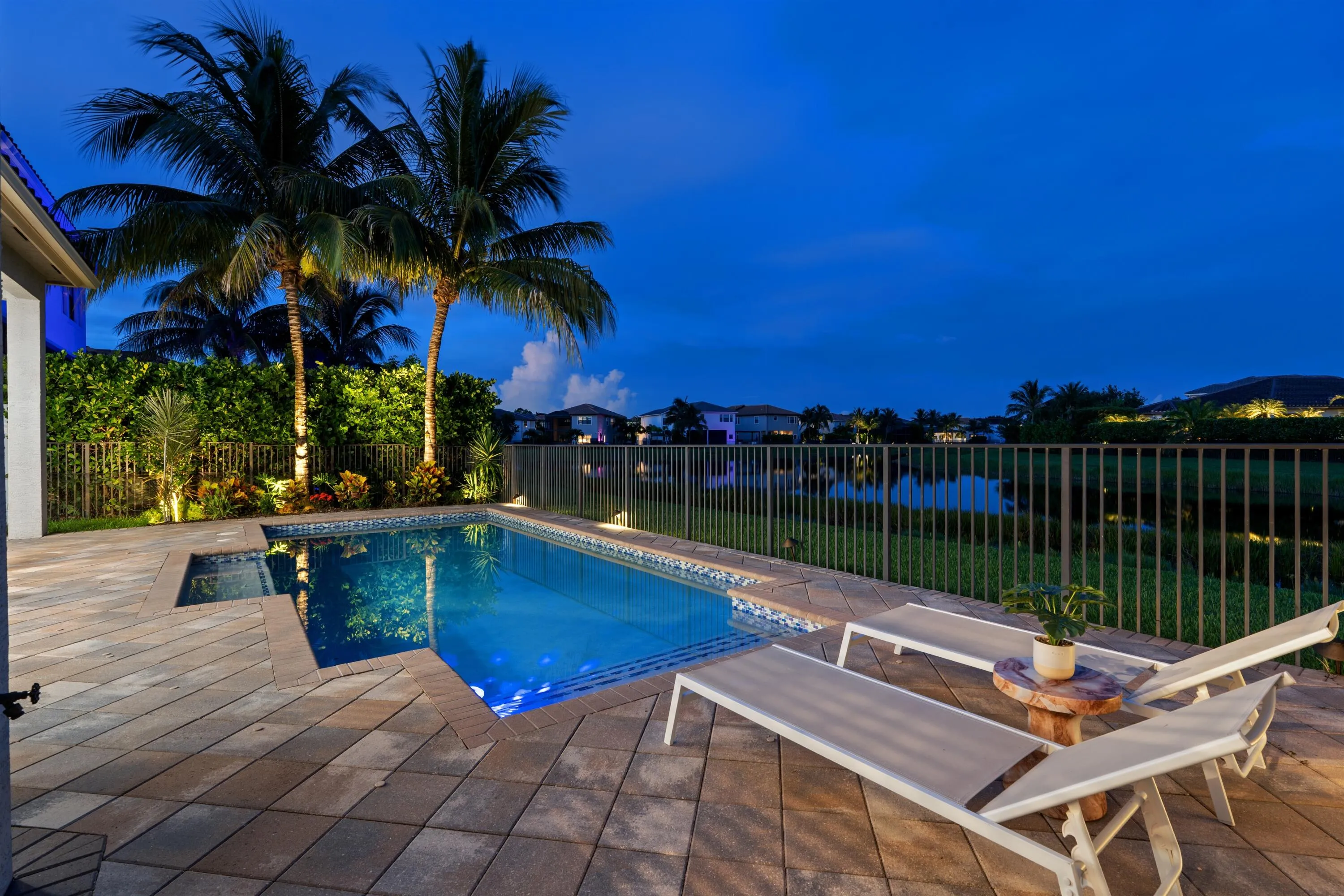 POOL_ANGLE_LEFT_SUNSET