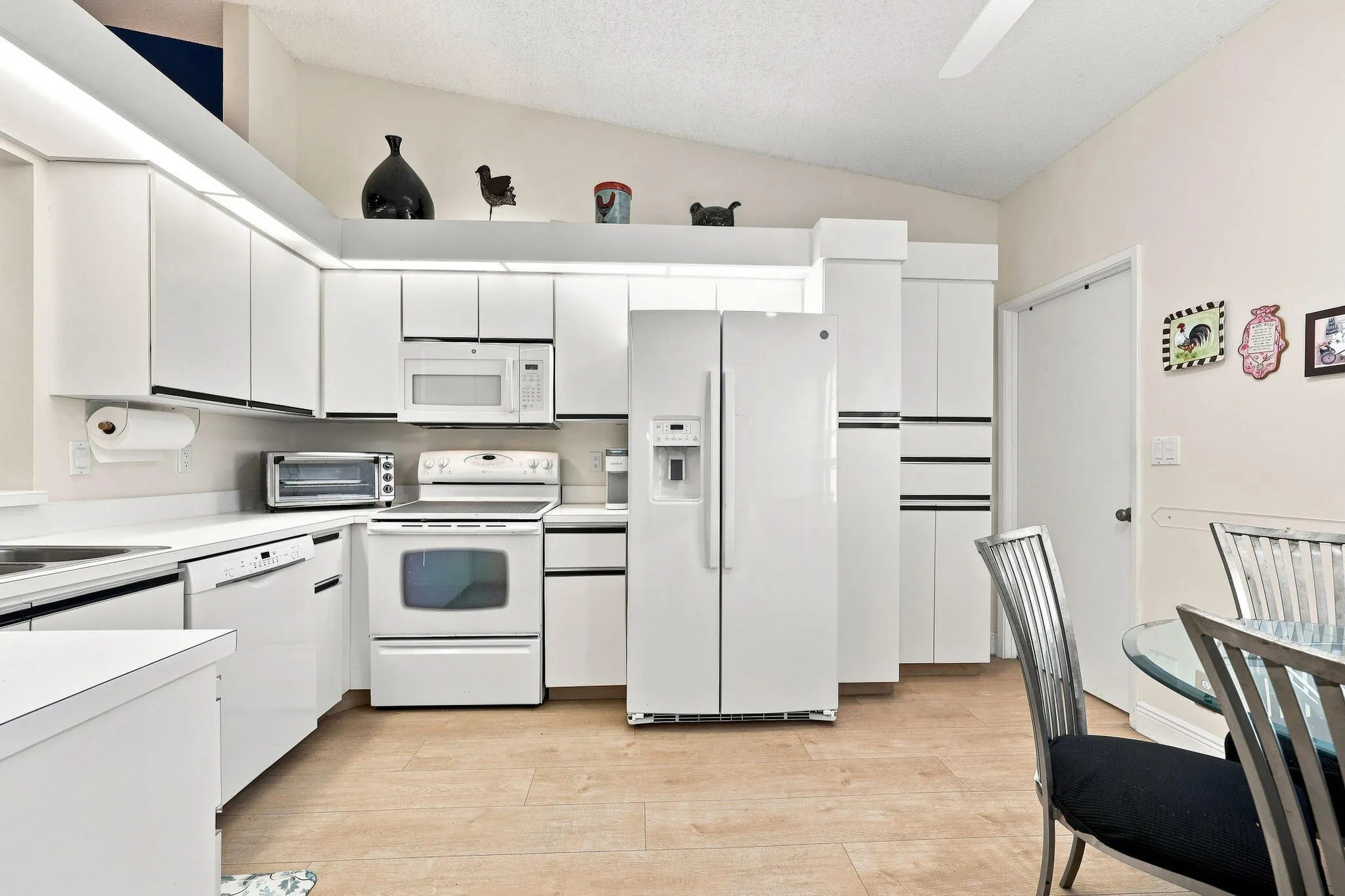 16-015_F8_6013 Sunny Pointe Cir
