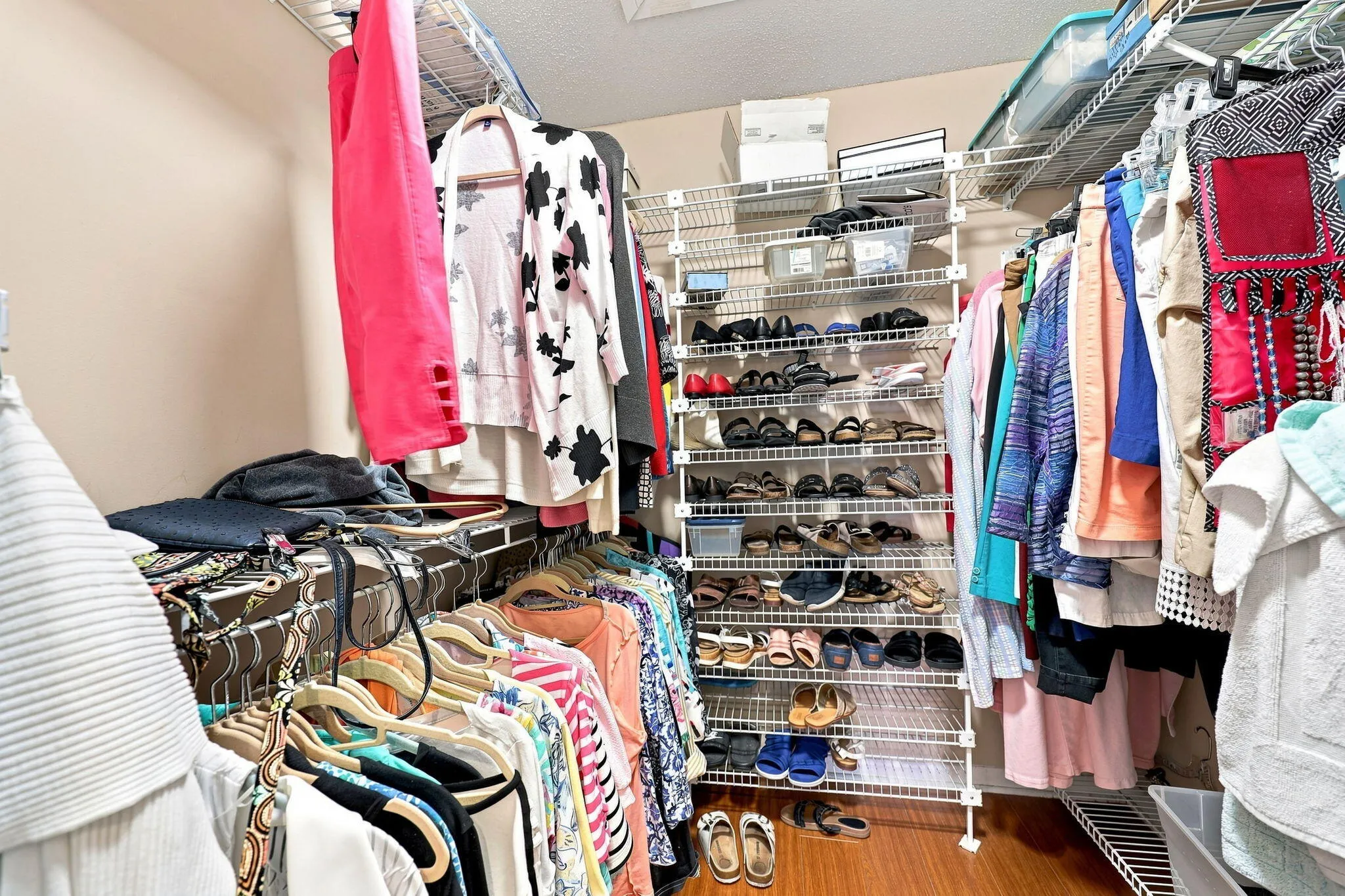 28-027_F8_6013 Sunny Pointe Cir