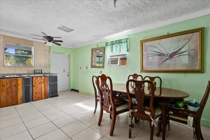 Kitchen-Dining area
