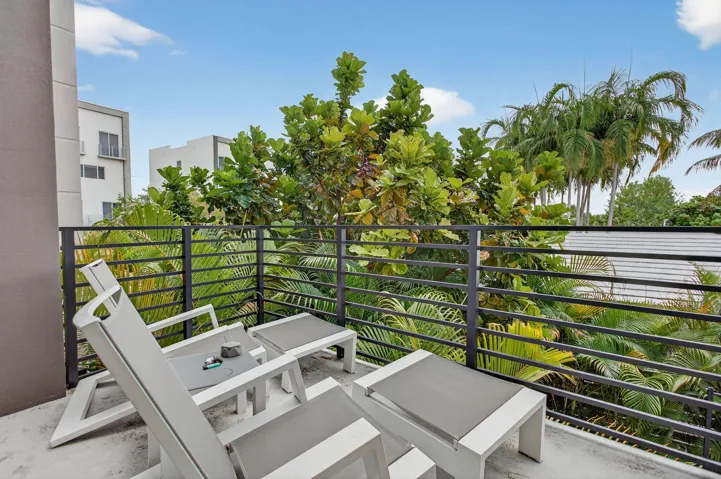 2nd Floor Patio