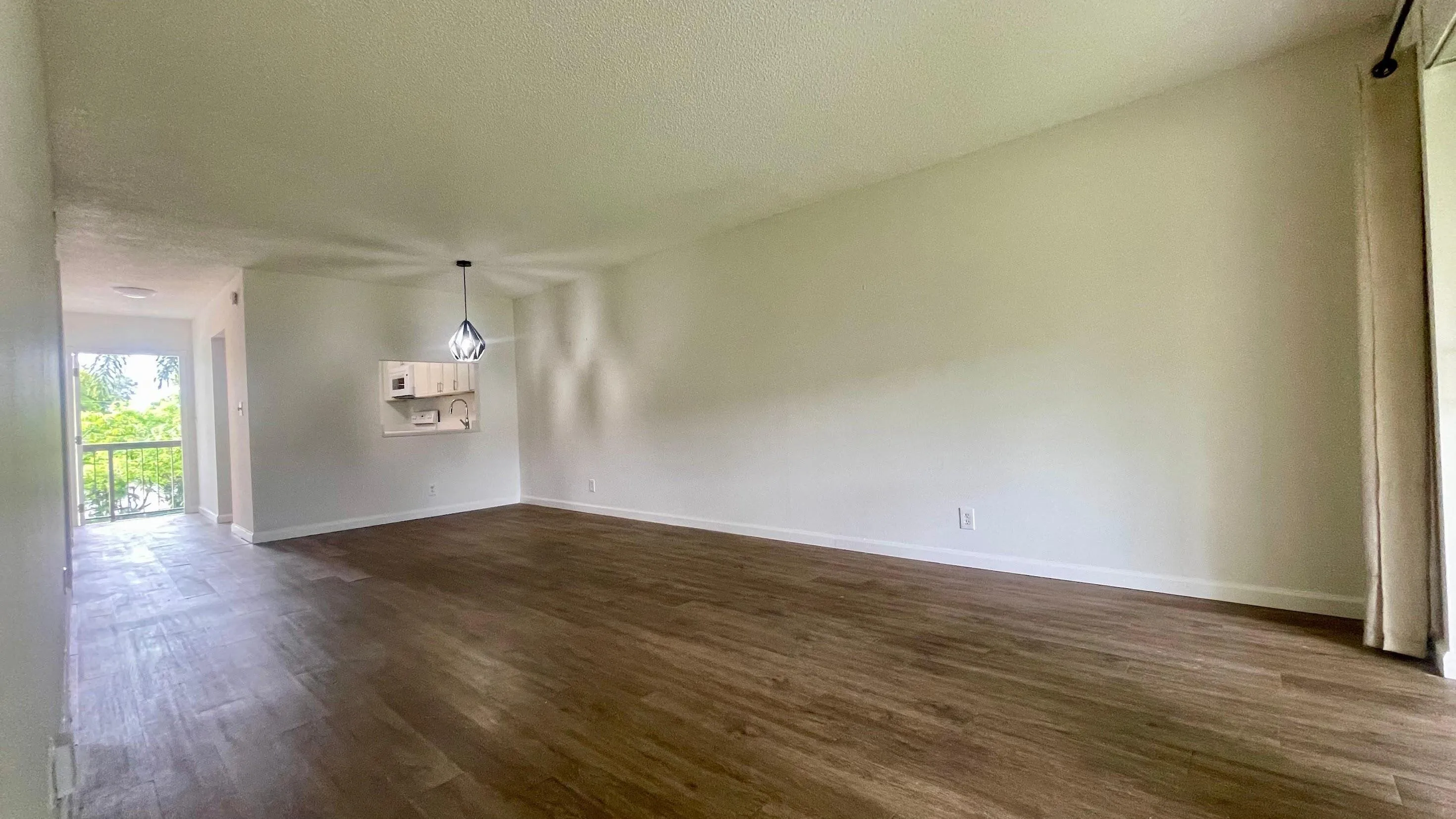 1801- Living room 2