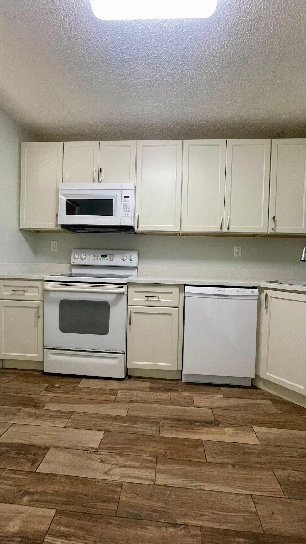 1801- Kitchen 4