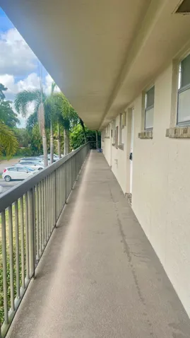 1801- Exterior Hallway