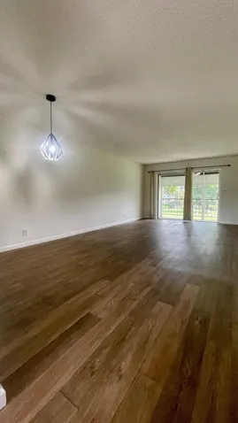 1801- Living room- Dining