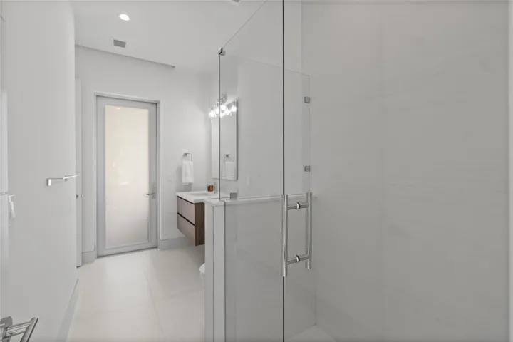 1st floor bathroom