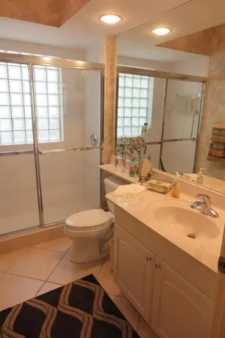 2nd bathroom