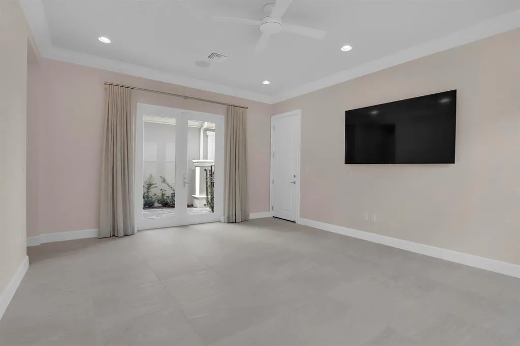 4th Bedroom or Den