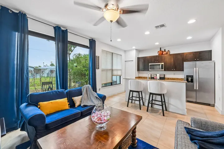 9-web-or-mls-Oysterwood Ln-S2608-009